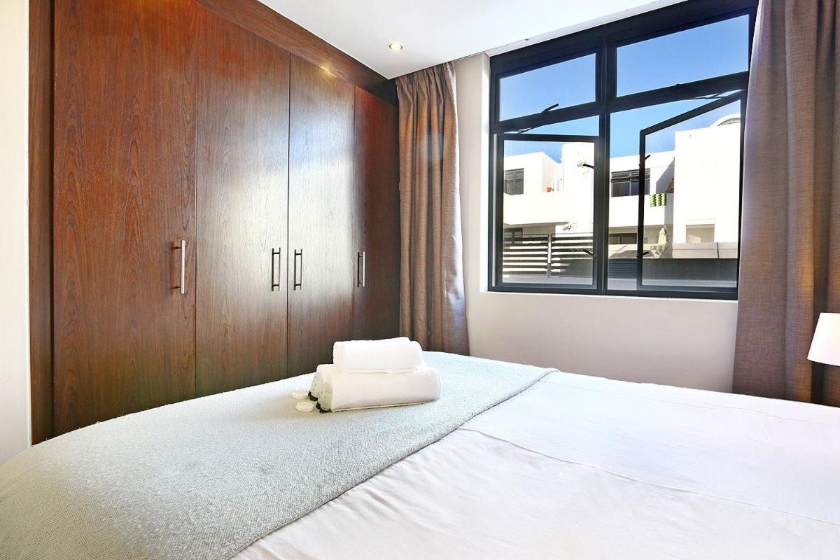 Appartement Eden On The Bay 118 By Hostagents à Bloubergstrand Extérieur photo